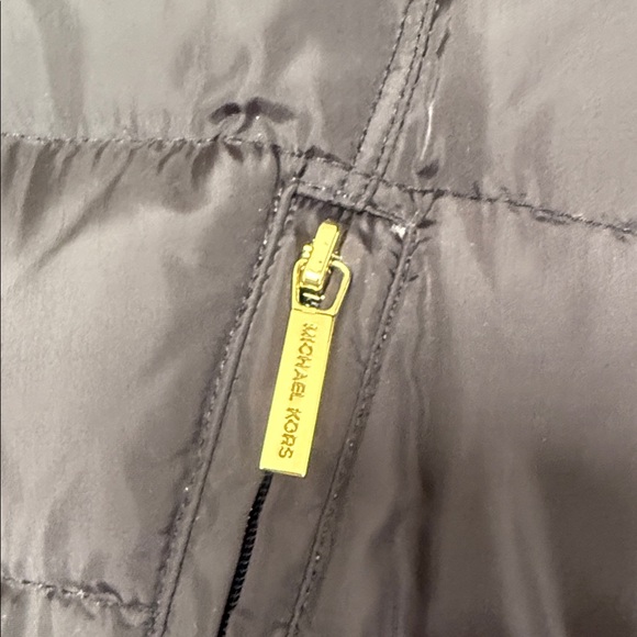 Michael Kors Black Puffer Jacket with Faux Fur Trim - Picture 5 of 13